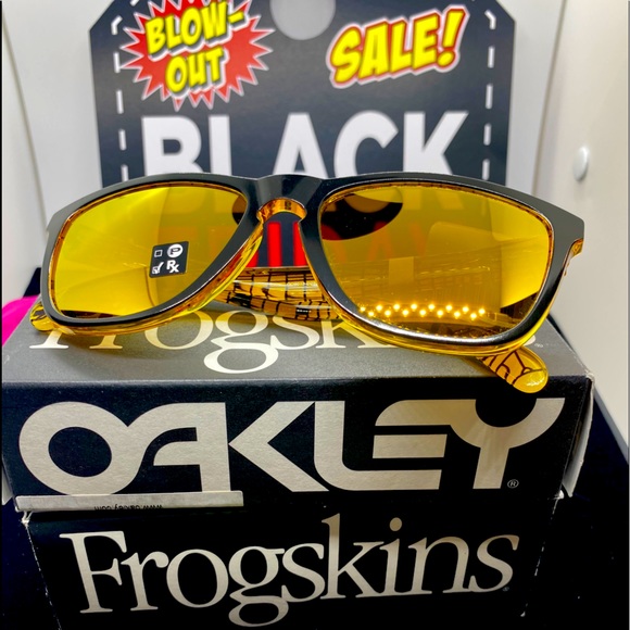 Oakley Accessories - New OAKLEY FROGSKINS SUNGLASSES UNISEX